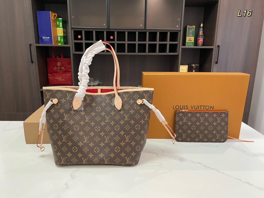 Louis Vuitton Neverfull Mm Tote, The Entry-level Icon That Lasts A Lifetime