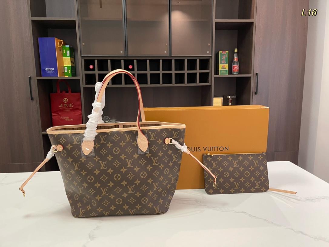 Louis Vuitton Neverfull Mm Tote, The Entry-level Icon That Lasts A Lifetime