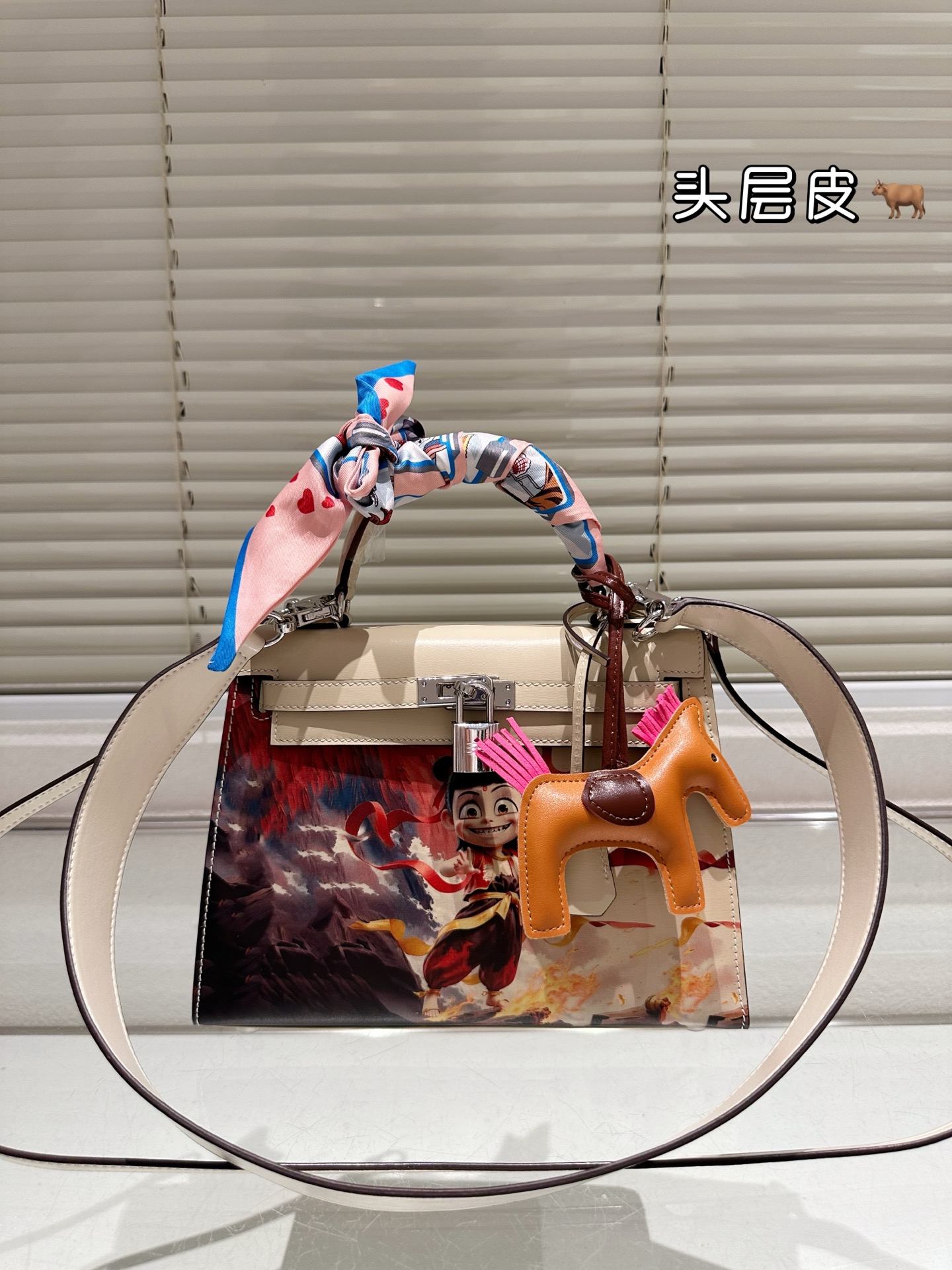 Hermès Kelly 25cm | Top-grain Leather, Timeless Icon, Effortless Elegance, Celebrity-approved And Eternally Chic, The Hermès Kelly 25cm In Luxe Top-grain Leather Dominates Red Carpets And Street-style Alike.